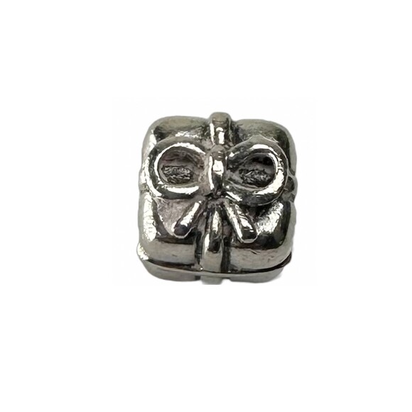 Pandora Silver Present Gift with Ribbon Bow (RETIRED) Authentic Charm #2 - Picture 4 of 4